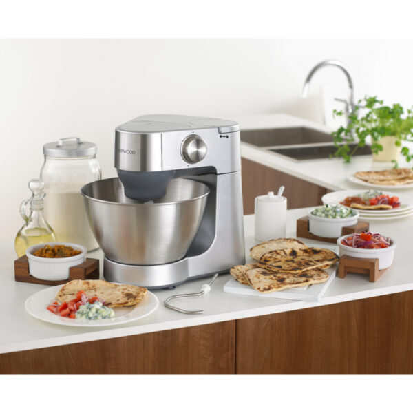 Kenwood Kitchen Machine With Blender 4.3L 900W 5 Speeds 3 Attachments Km280
