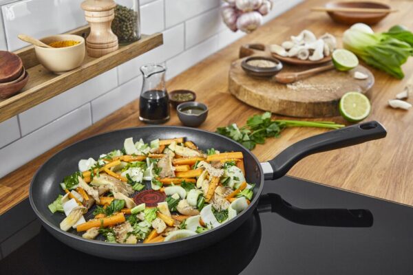 Tefal Total Induction Wokpan 28Cm Non Stick Thermo Signal Titanium Partials 100% Safe Frying Pan Black Aluminium G1521944