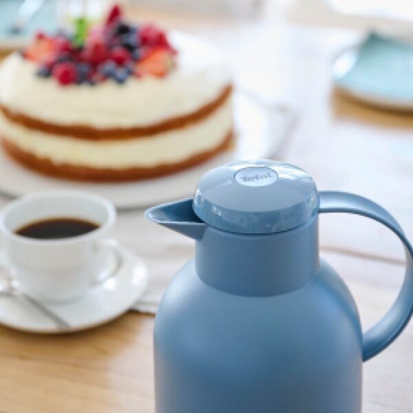 Tefal Samba Jug 1 Liter Blue Isothermal Jug Translucent Vacuum Flask Plastic-Polypropylenex (Pp) Glass Liner K3035312 F4010110