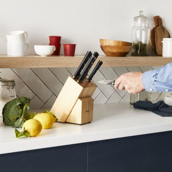 Tefal Ice Force Wooden Block With 5 Slots And 5 Knives: Bread Knife 20 Cm / Chef Knife 20 Cm / Santoku Knife 18 Cm / Paring Knife 11 Cm / Carving Knife 9 Cm K232S574