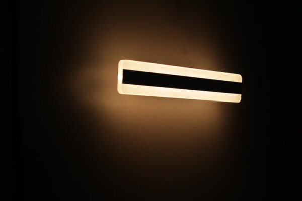 Tronic 12 Watts Straight Led Wall Light