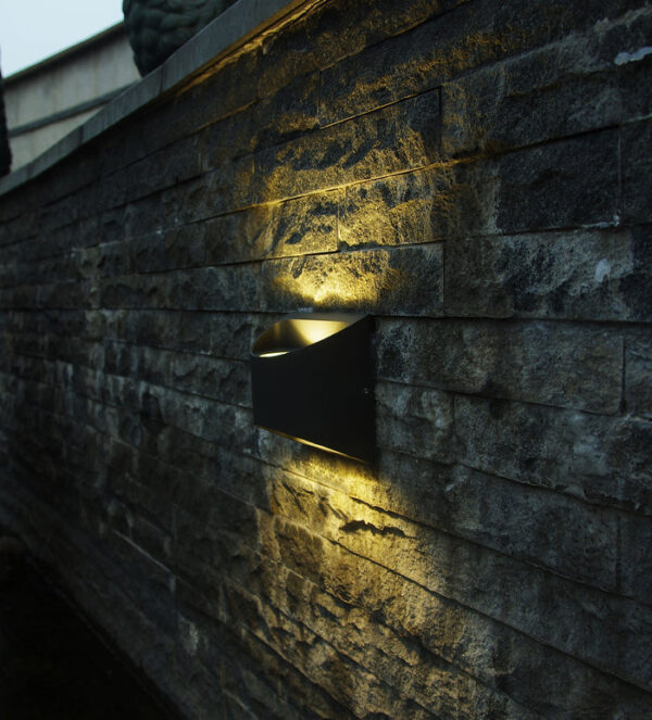 Tronic Wall Led Light 6 Watts