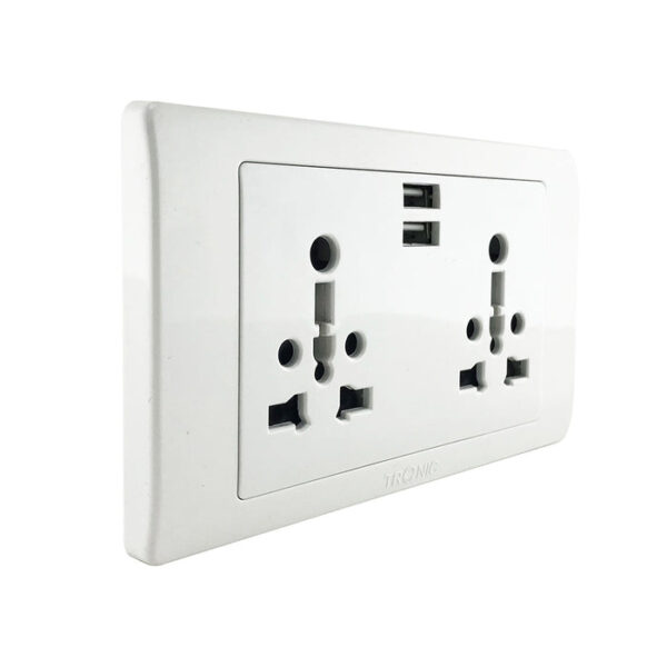 Tronic Twin Universal Socket With 2 Usb