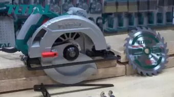 Total Circular Saw 2200W TS1222356