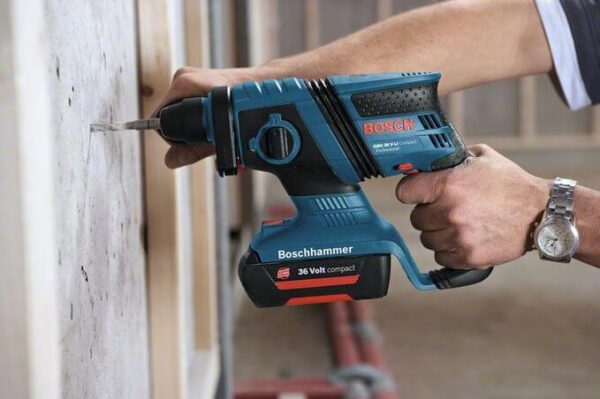 Bosch Professional Compact Cordless Rotary Hammer Drill 36V 2 Batteries &Amp; Charger Gbh 36 V-Ec Comp