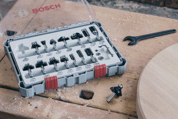 Bosch Mixed Router Bits Set 8Mm 15 Pcs 2607017472