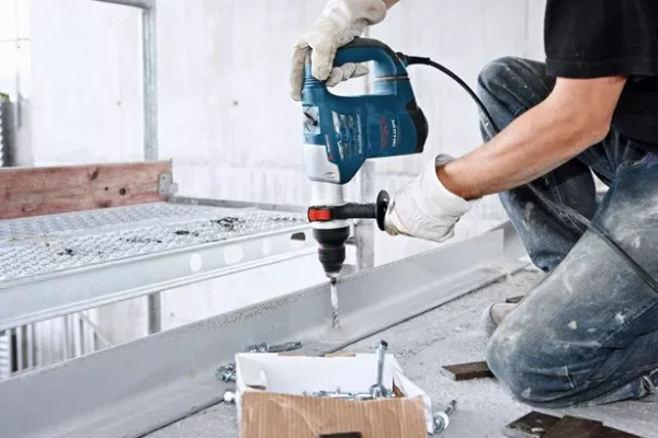 Bosch Professional Hammer Drill Set 900W Gbh 4-32 Dfr